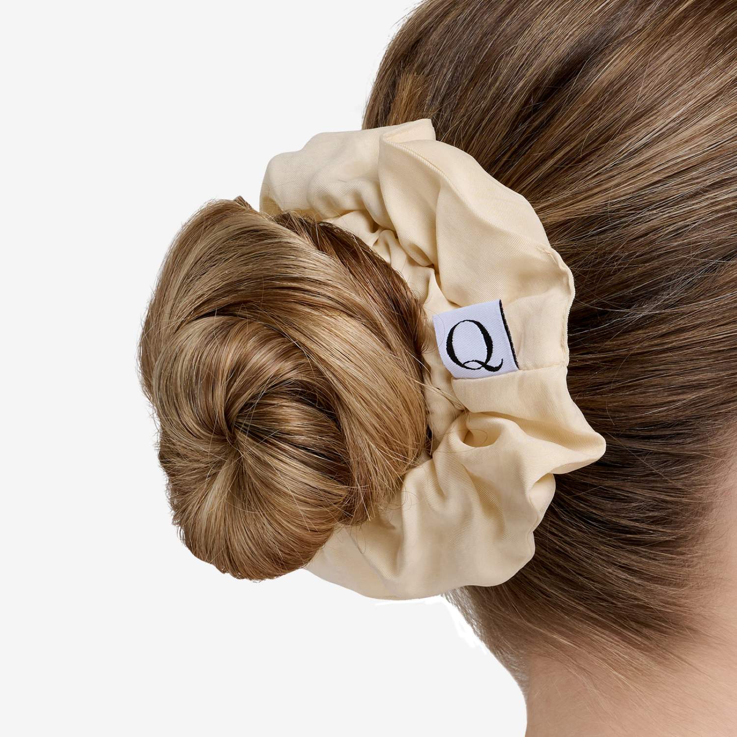 Scrunchies-medium-beige-H0SCM01-013-vegane-seide-scrunchies_1500x1500.jpg