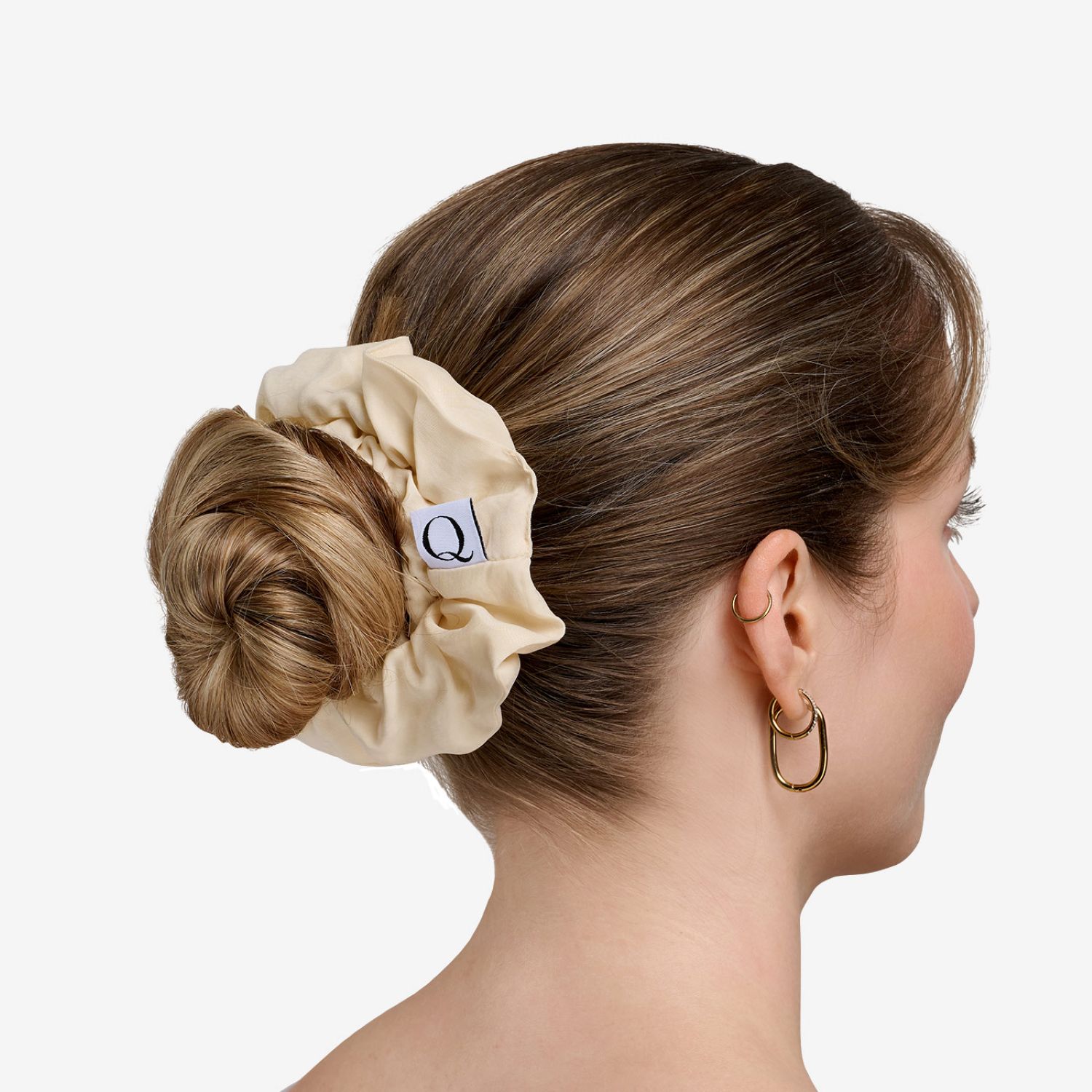 Scrunchies-medium-beige-H0SCM01-012-vegane-seide-scrunchies_1500x1500.jpg